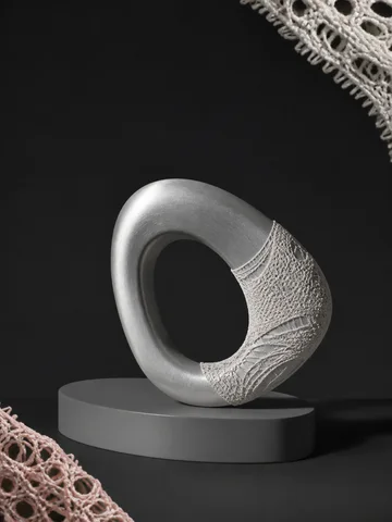 蕾丝物件叠层风